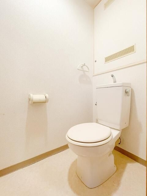 ヴィラ　エテールナのトイレ|同間取り別号室の参考写真