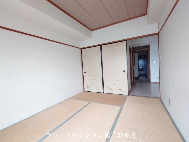 イーストヒルズユウキの和室