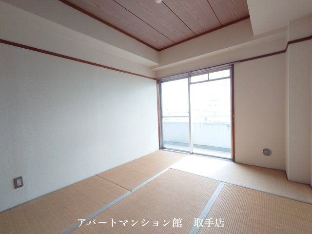 イーストヒルズユウキの和室