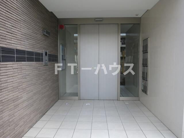 グランドゥール南行徳のエントランス