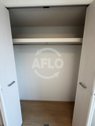 クローバー・レジデンス城東放出の収納|クローバー・レジデンス城東放出　クローゼット