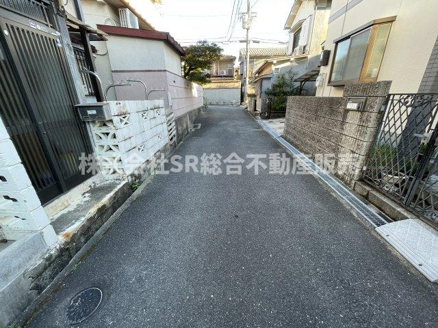 本町中古テラスハウスの前面道路含む現地写真|前面道路含む現地写真です