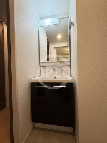 クローバー・レジデンス城東放出の独立洗面台|クローバー・レジデンス城東放出　独立洗面台