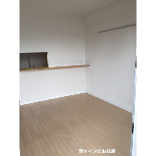 【居間・リビング】コンフォリア芝浦 