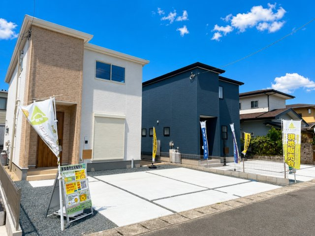 リーブルガーデン／南区田井島／１号棟の前面道路含む現地写真