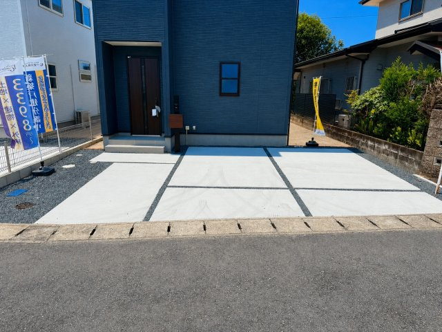 リーブルガーデン／南区田井島／２号棟の前面道路含む現地写真
