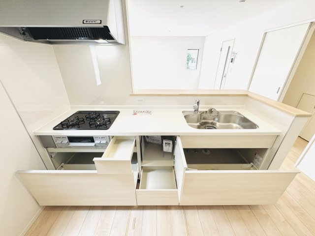 Cradle Garden大泉町寄木戸第17　新築住宅 2号棟のキッチン