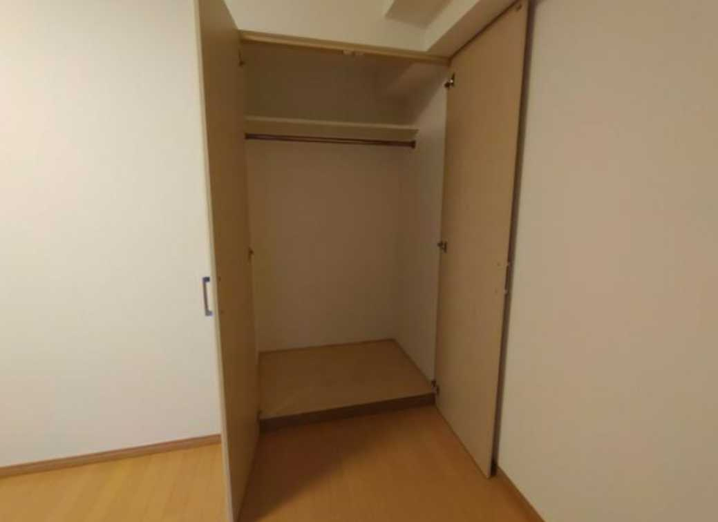 プライマル三軒茶屋　ペット相談　角部屋　オートロックの収納