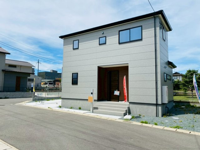 リーブルガーデン／北区楠野町第二／２号棟の前面道路含む現地写真