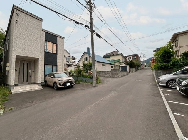 手稲本町2条5丁目　戸建の前面道路含む現地写真|前面道路、北側からの写真
