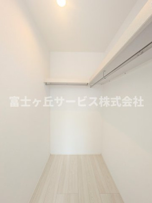 【収納】 | 浜松市中央区三島町 3期 新築一戸建て | ウォークインクローゼットです
