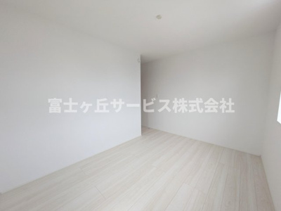 【洋室】 | 浜松市中央区三島町 3期 新築一戸建て | 洋室です