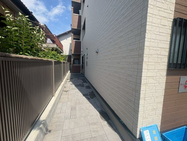センチュリー江坂のバルコニー