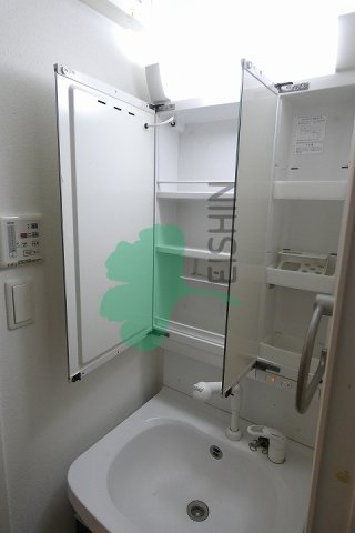 ロールベール博多駅前
