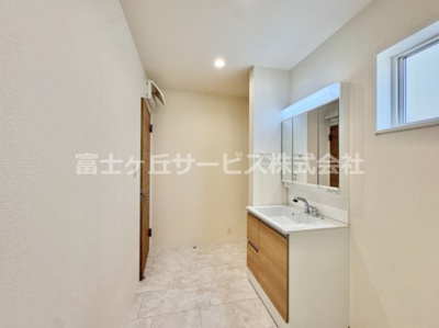 【脱衣所】 | 豊川市東豊町2丁目 59期 新築一戸建て | 脱衣場です