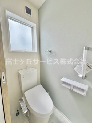 【トイレ】 | 豊川市東豊町2丁目 59期 新築一戸建て | シンプルで使いやすいトイレです