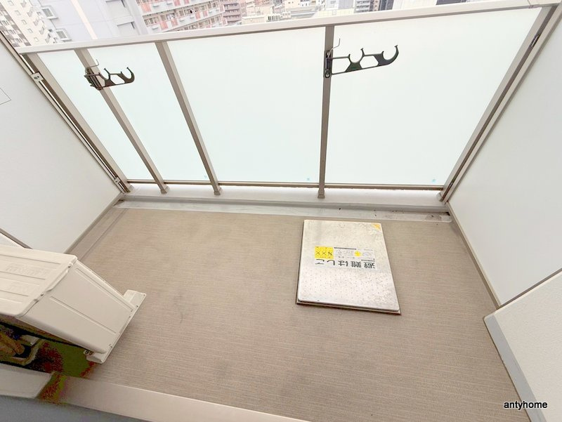 エスリード難波レジデンス　仲介手数料無料のバルコニー