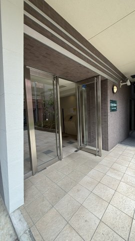 エスティメゾン秋葉原のエントランス