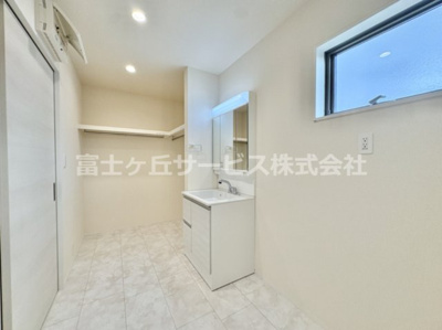 【脱衣所】 | 豊川市諏訪西町1丁目 59期 新築一戸建て 1号棟 | 脱衣場です