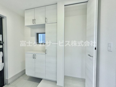 【収納】 | 豊川市諏訪西町1丁目 59期 新築一戸建て 1号棟 | ちょっとした収納スペースも充実しています