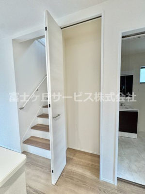 【収納】 | 豊川市諏訪西町1丁目 59期 新築一戸建て 2号棟 | ちょっとした収納スペースも充実しています
