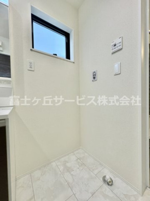 【ランドリースペース】 | 豊川市諏訪西町1丁目 59期 新築一戸建て 2号棟 | 洗濯機置き場です