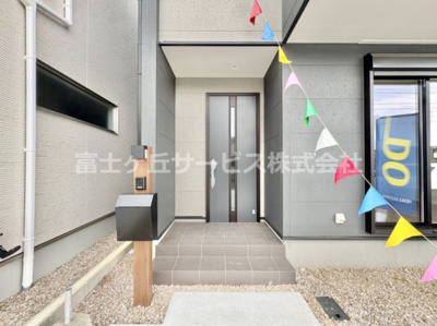 【エントランス】 | 豊川市諏訪西町1丁目 59期 新築一戸建て 2号棟 | エントランスです