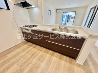 【キッチン】 | 豊川市諏訪西町1丁目 59期 新築一戸建て 2号棟 | きれいなキッチンです