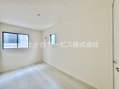 【子供部屋】 | 豊川市諏訪西町1丁目 59期 新築一戸建て 3号棟 | お子さんと一緒に遊べます