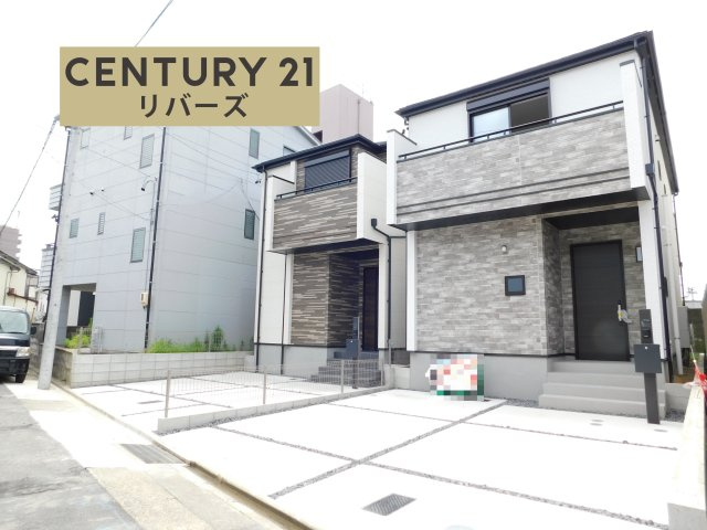 名古屋市中村区城屋敷町４丁目の新築一戸建の前面道路含む現地写真|☆最終１棟☆　　新価格！！いつでも見学できます♪（お問合せ当日、平日、水曜、夜間でもＯＫ）　駐車並列２台ＯＫ　長期優良住宅♪　南に人工芝の庭付き♪　収納完備の広いリビング１８．０帖！　住環境良好♪