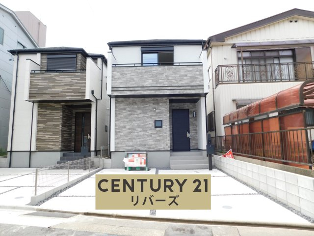 名古屋市中村区城屋敷町４丁目の新築一戸建の外観|☆最終１棟☆　　新価格！！いつでも見学できます♪（お問合せ当日、平日、水曜、夜間でもＯＫ）　駐車並列２台ＯＫ　長期優良住宅♪　南に人工芝の庭付き♪　収納完備の広いリビング１８．０帖！　住環境良好♪