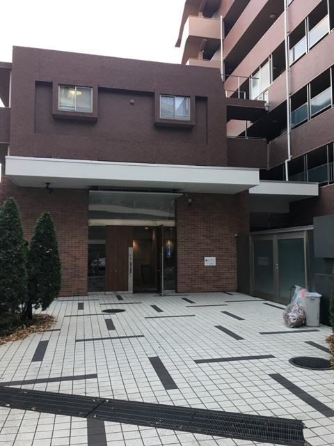 藤和シティホームズ千歳烏山弐番館のエントランス