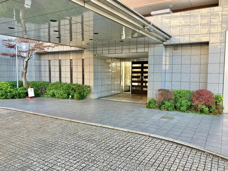 ウィズ松戸陽だまりの丘のエントランス