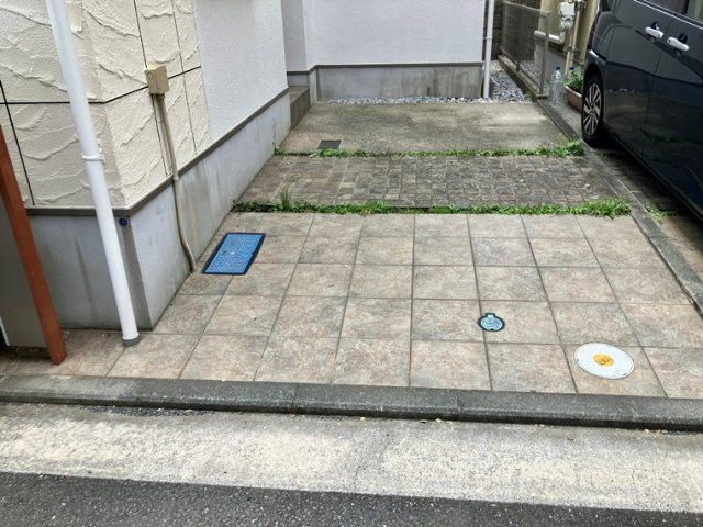 小倉戸建の駐車場