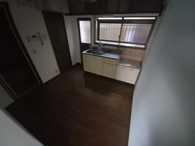【居間・リビング】 | 高槻市赤大路町　貸家