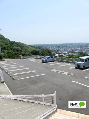 【駐車場】 | グランシェーネ