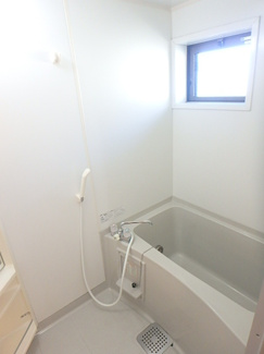 追焚き機能付き、窓があり換気できます