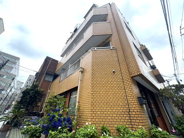 メゾン町田のエントランス