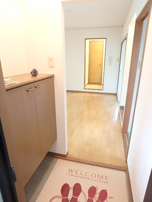 玄関横にシューズボックスがついているので、片付いた玄関がキープできます。