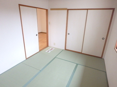 和室6帖（押入れあります）