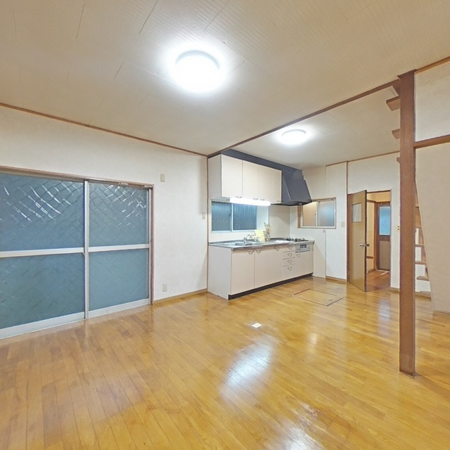 岐阜市長森本町１丁目の一戸建ての居間・リビング