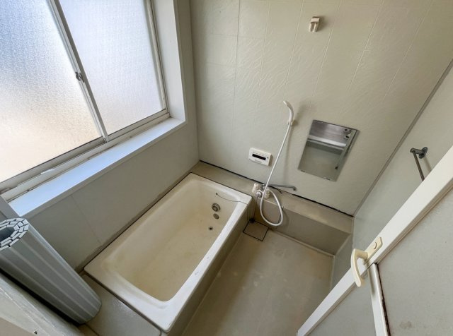 柏崎市東長浜町（南棟）　中古住宅の浴室|柏崎市東長浜町（南棟）　中古住宅 写真17