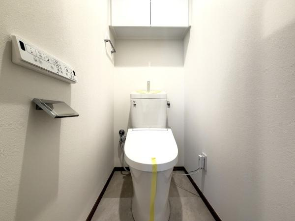 扶桑ハイツ南太田のトイレ|清潔感のある内装のすっきりとしたデザインのトイレです。
水周りが綺麗だと安心ですね。
