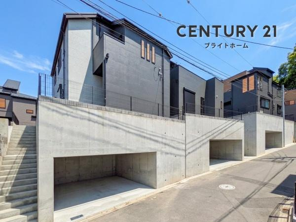横浜市泉区新橋町の新築一戸建の外観|堂々と完成しました！いつでもご案内可能です！
お車でご自宅まで送迎承ります。