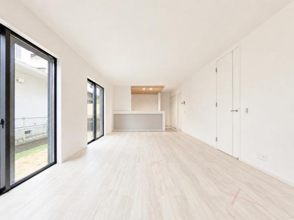 横浜市港南区港南台１丁目の新築一戸建の居間・リビング|自慢したくなるリビング！
形も良く家具の配置にも困りません。