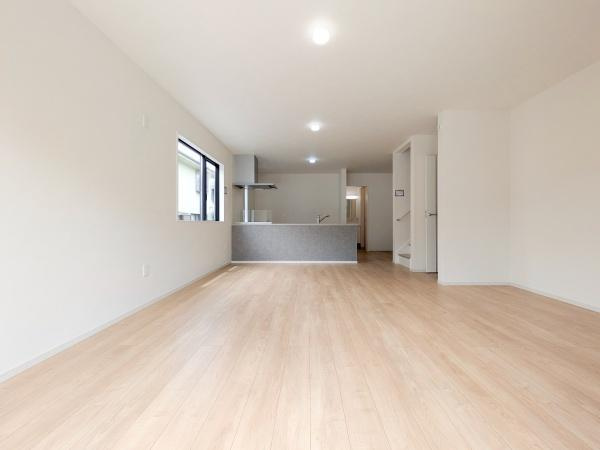 町田市西成瀬１丁目の新築一戸建の居間・リビング|家族が自然と集まるリビングは
落ち着きのある空間です♪