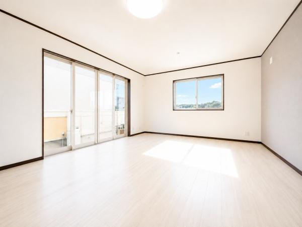 横浜市都筑区川和町の中古一戸建の居間・リビング|明るいLDK！！
陽当たり良好です。