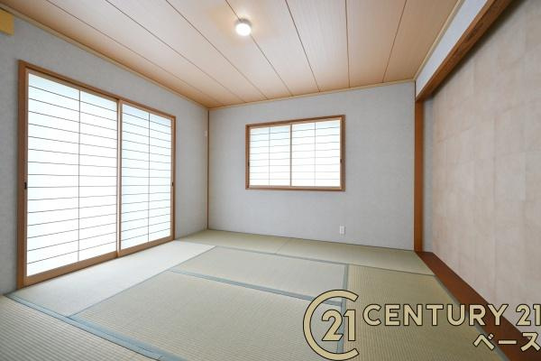 香芝市真美ケ丘７丁目　一戸建の和室|■現地撮影写真■ほっこり落ち着ける和室！客間としてもご利用いただけます！