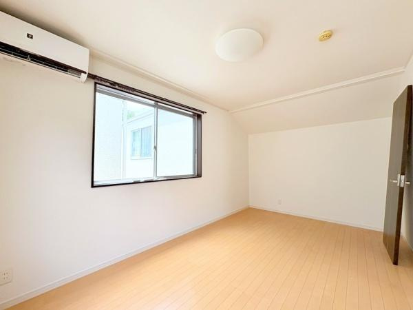 横浜市中区打越の中古一戸建の子供部屋