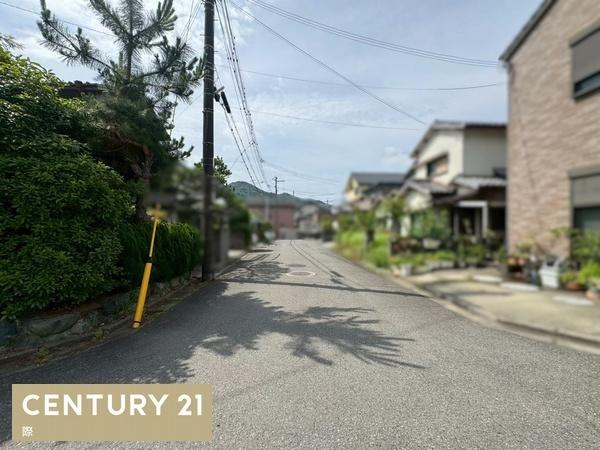 和歌山市布施屋　中古戸建の前面道路含む現地写真